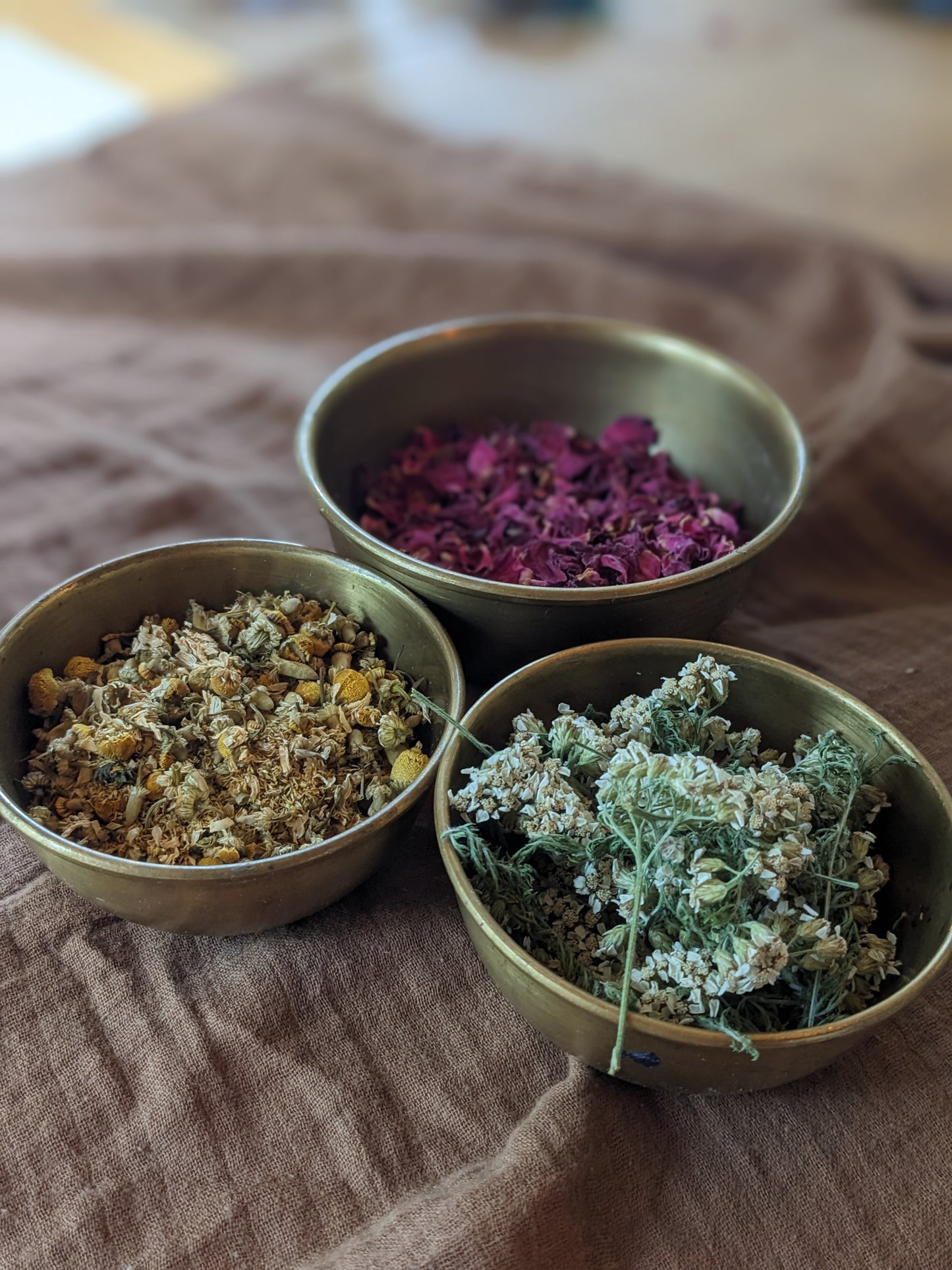 Glow - Yarrow, Rose, Chamomile & Sea buckthorn. Nourishing and healing herbal face oil - 2oz